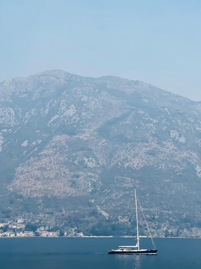 Apartment Chic Sea Front With Breathtaking Kotor Bay View *